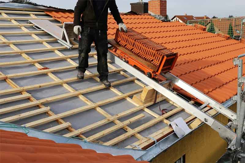 Rénovation de toiture - LE FOURN Rénov : couvreur toiturier, ardoisier en Belgique : Rénovation de toiture et faîtage : tuile, ardoise. Dépannage urgent fuite toit. zinguerie : gouttière, bande de rive, corniche.. en Belgique Région Flamande Wallonne et Bruxelles …